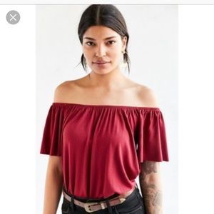 Ecote off the shoulder flowy top